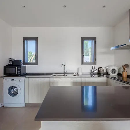 Di Sogni - D'archi, 8 Pax, Pisc Chauffee Βίλα