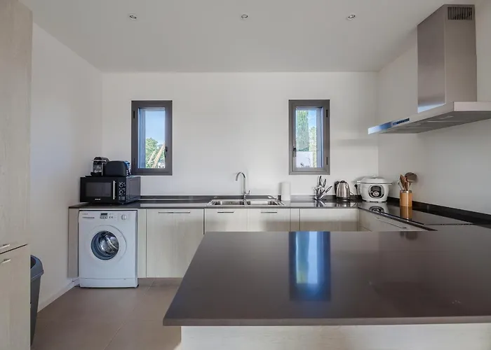 Di Sogni - D'archi, 8 Pax, Pisc Chauffee וילה