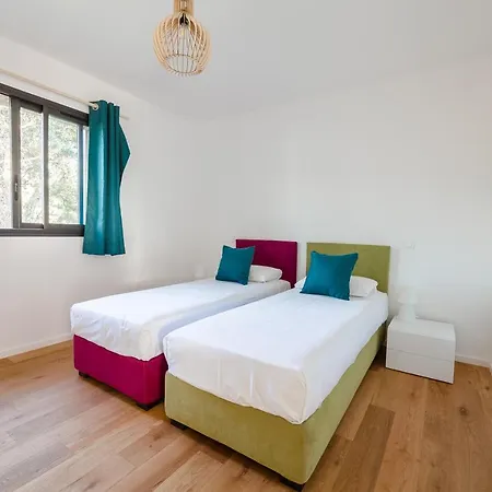 Di Sogni - D'archi, 8 Pax, Pisc Chauffee Villa *