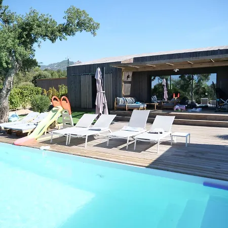 Di Sogni - D'archi, 8 Pax, Pisc Chauffee Villa *