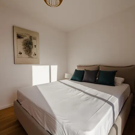 Di Sogni - D'archi, 8 Pax, Pisc Chauffee Villa