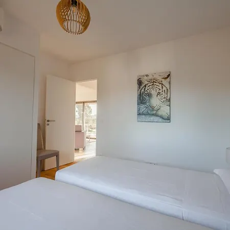 Di Sogni - D'archi, 8 Pax, Pisc Chauffee