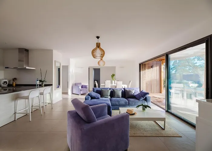 Di Sogni - D'archi, 8 Pax, Pisc Chauffee Villa Gialla