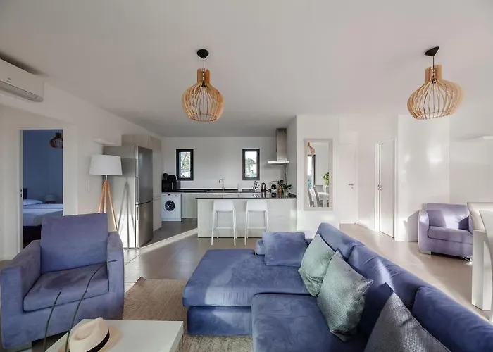 Villa Di Sogni - D'archi, 8 Pax, Pisc Chauffee Gialla