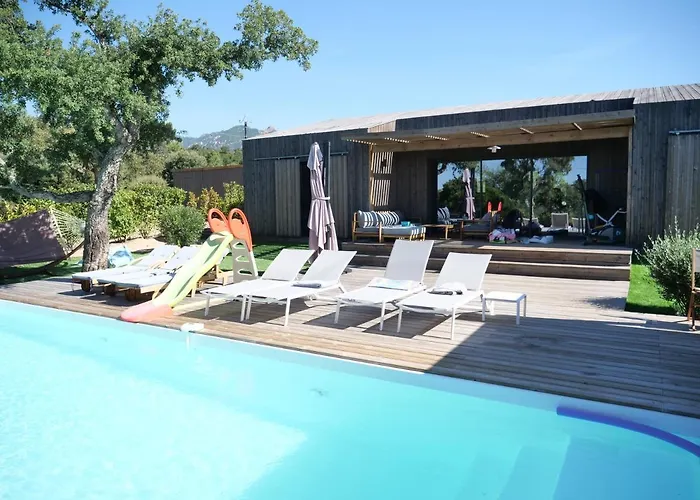 Di Sogni - D'archi, 8 Pax, Pisc Chauffee Villa *