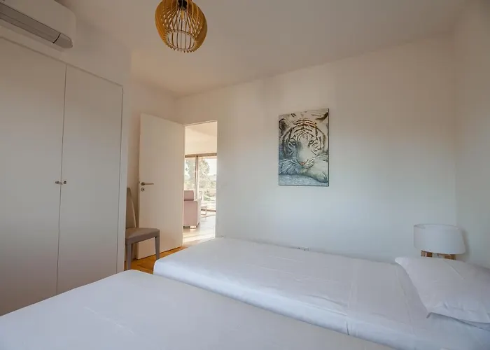 Di Sogni - D'archi, 8 Pax, Pisc Chauffee